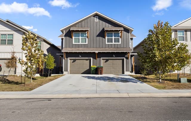 3-bedroom rental at 7620 Magnolia Village Unit 102 in San Antonio, TX — photo 1