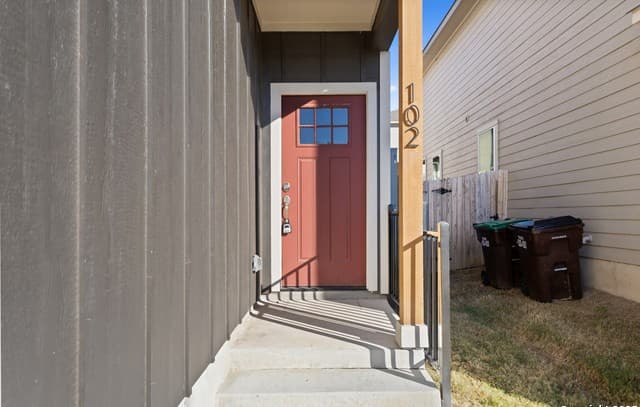 3-bedroom rental at 7620 Magnolia Village Unit 102 in San Antonio, TX — photo 3