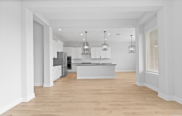 4-bedroom rental at 159 Azalea Alley in Castroville, TX — photo 5