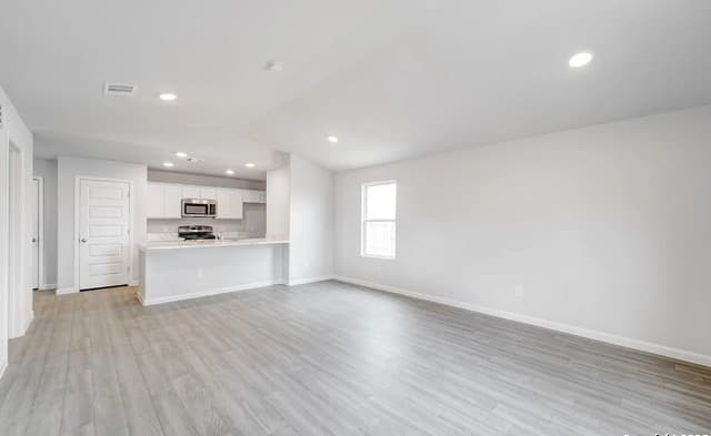 4-bedroom rental at 503 Sendera in Kenedy, TX — photo 5