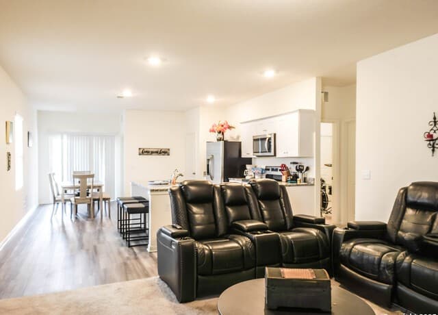 3-bedroom rental at 4814 Flying Hooves in San Antonio, TX — photo 4