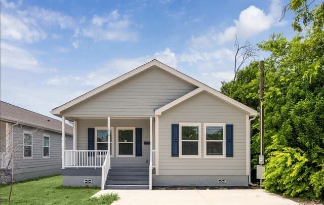 4-bedroom rental at 1416 Burleson in San Antonio, TX — photo 1