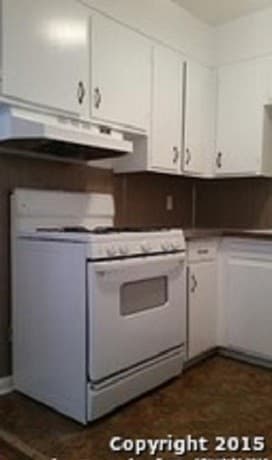 2-bedroom rental at 312 Babcock Rd in San Antonio, TX — photo 4