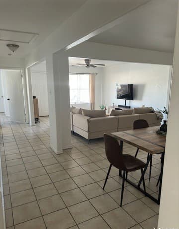 rental at 7643 Oak Chase in San Antonio, TX — photo 2