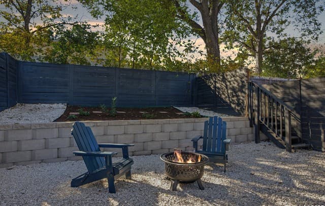 3-bedroom rental at 2106 Schley Ave in San Antonio, TX — photo 5