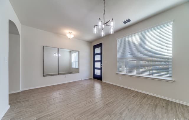 4-bedroom rental at 27226 Salt ST in San Antonio, TX — photo 2