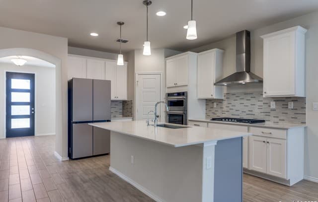 4-bedroom rental at 27226 Salt ST in San Antonio, TX — photo 3