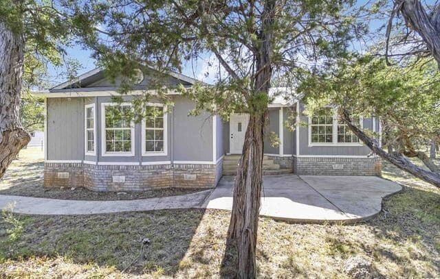 1-bedroom rental at 116 Martingale Trail in Bandera, TX — photo 2