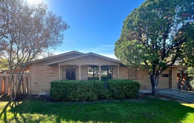 3-bedroom rental at 322 Senova in San Antonio, TX — photo 1