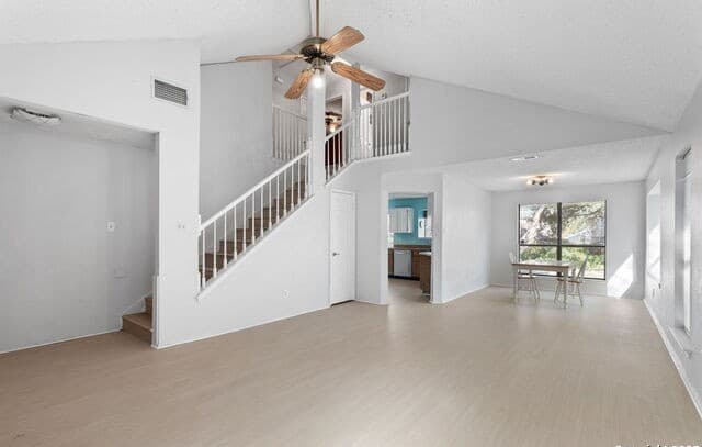 3-bedroom rental at 7563 Tantivity in San Antonio, TX — photo 4