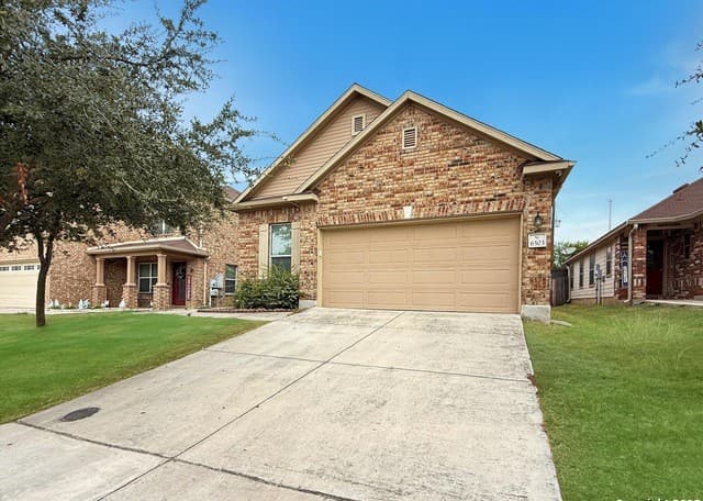 3-bedroom rental at 6503 Wind Trce in San Antonio, TX — photo 1
