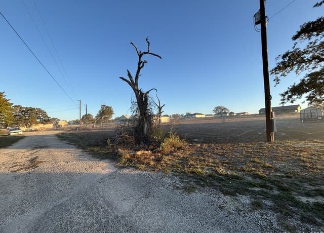 rental at 410 Shady in La Vernia, TX — photo 4
