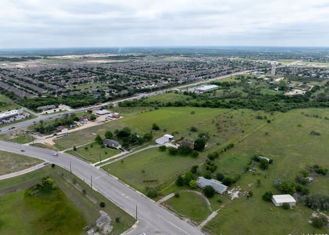 rental at 5+/- AC Green Valley Rd in Cibolo, TX — photo 3