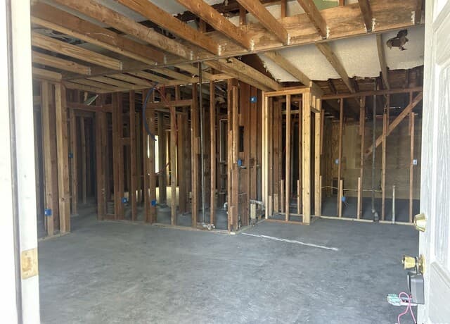 3-bedroom rental at 2618 Lombrano St in San Antonio, TX — photo 2