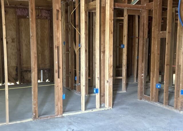 3-bedroom rental at 2618 Lombrano St in San Antonio, TX — photo 5