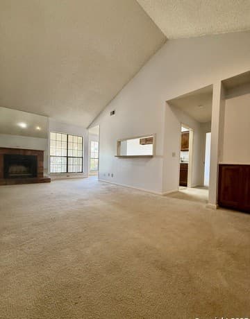1-bedroom rental at 2255 Thousand Oaks Unit 808 in San Antonio, TX — photo 4