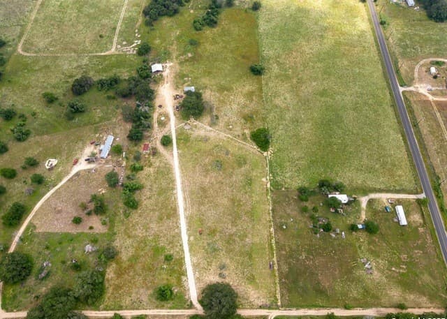 rental at 1585 Mogford Rd in San Antonio, TX — photo 4