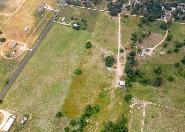 rental at 1585 Mogford Rd in San Antonio, TX — photo 5