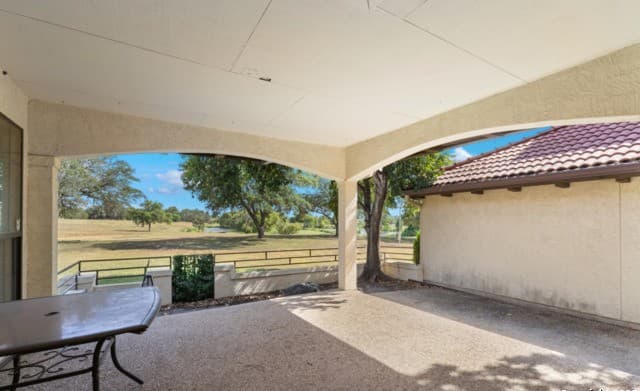 2-bedroom rental at 7310 Putter in San Antonio, TX — photo 2