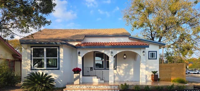 3-bedroom home for sale at 501 W Agarita in San Antonio TX