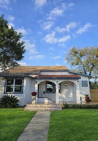 Home for sale at 501 W Agarita in San Antonio, TX — photo 2