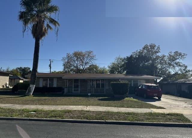 3-bedroom rental at 318 Rexford in San Antonio, TX — photo 5