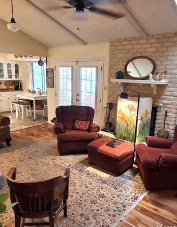 3-bedroom rental at 507 Amistad in Universal City, TX — photo 2