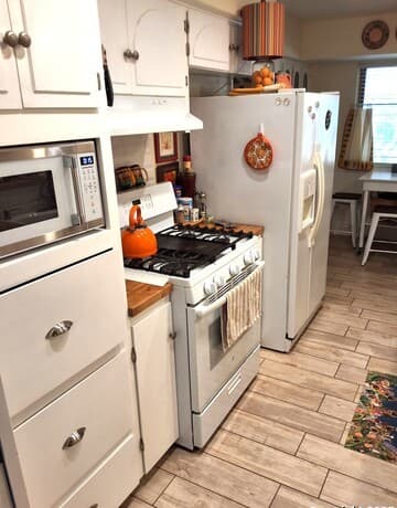 3-bedroom rental at 507 Amistad in Universal City, TX — photo 4