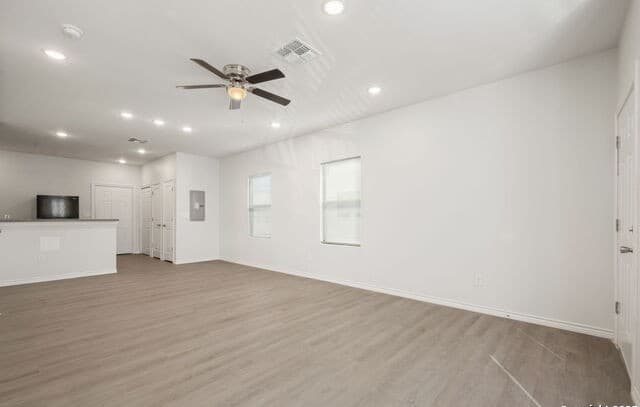 3-bedroom rental at 8719 Wurzbach Unit 302 in San Antonio, TX — photo 3