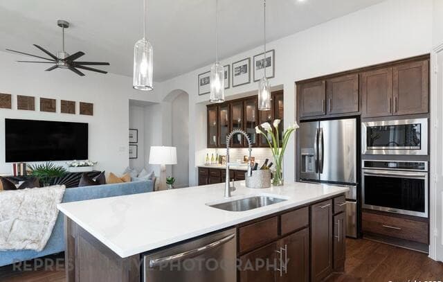 Home for sale at 255 White Oak in Castroville, TX — photo 4