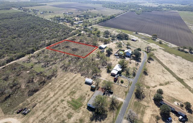 rental at 19672 Ballard Rd. in Elmendorf, TX — photo 4