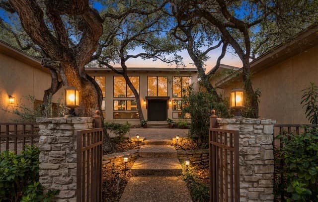 4-bedroom rental at 3227 Old Blue Ridge in San Antonio, TX — photo 1