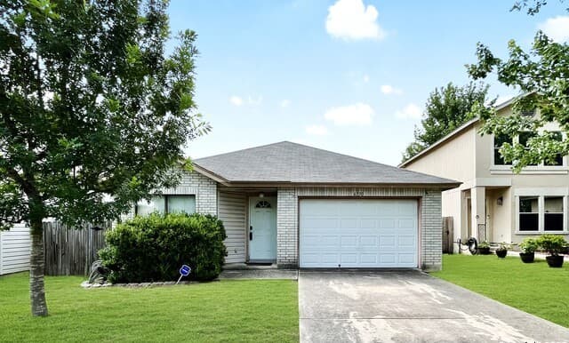 3-bedroom rental at 6730 Melody Canyon in San Antonio, TX — photo 1