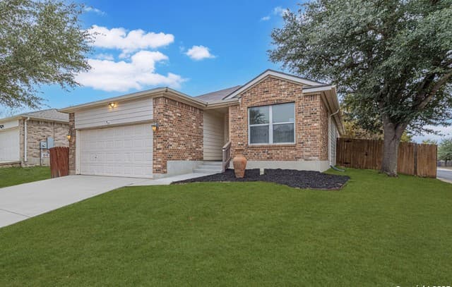 Home for sale at 5200 Columbia in Cibolo, TX — photo 4