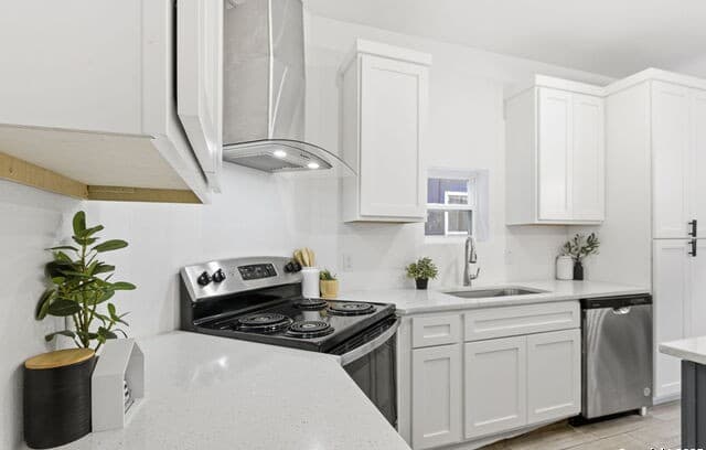 3-bedroom rental at 212 Cooper St in San Antonio, TX — photo 4