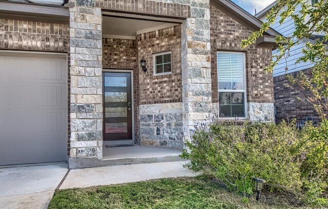 4-bedroom rental at 14922 Palmer in San Antonio, TX — photo 2