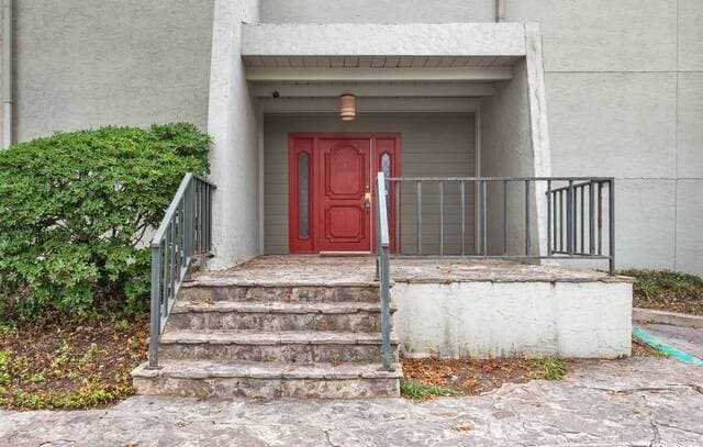 2-bedroom rental at 3102 Eisenhauer Rd Unit A1 in San Antonio, TX — photo 1