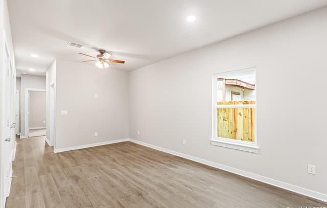 3-bedroom rental at 1214 Aransas in San Antonio, TX — photo 4