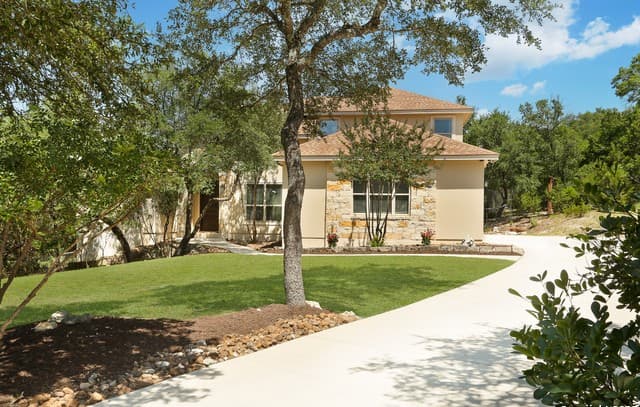 3-bedroom rental at 14041 Iron Horse in Helotes, TX — photo 4