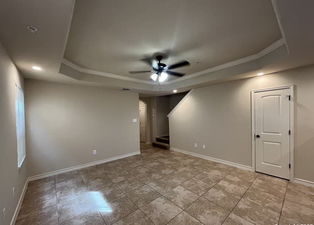 3-bedroom rental at 6315 Luglio Lane Unit 102 in San Antonio, TX — photo 4