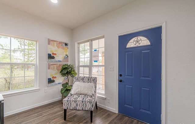 3-bedroom rental at 324 Bargas St in San Antonio, TX — photo 5