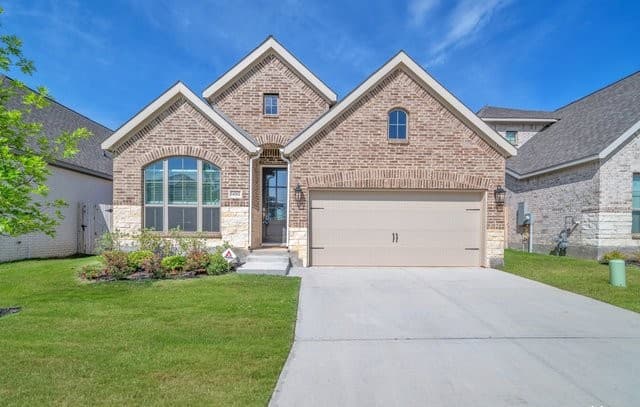 3-bedroom rental at 14182 Blind Bandit in San Antonio, TX — photo 1