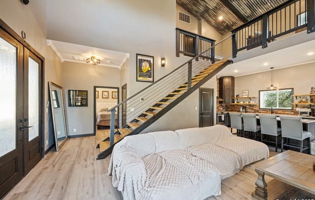 3-bedroom rental at 144 County Road 7725 in Natalia, TX — photo 5