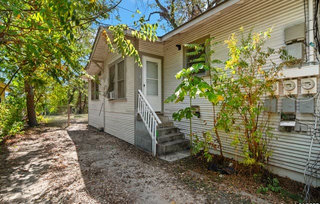 rental at 418 Warren in San Antonio, TX — photo 5