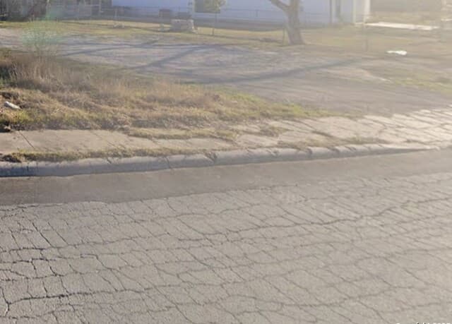 rental at 4643 Mascota in San Antonio, TX — photo 4