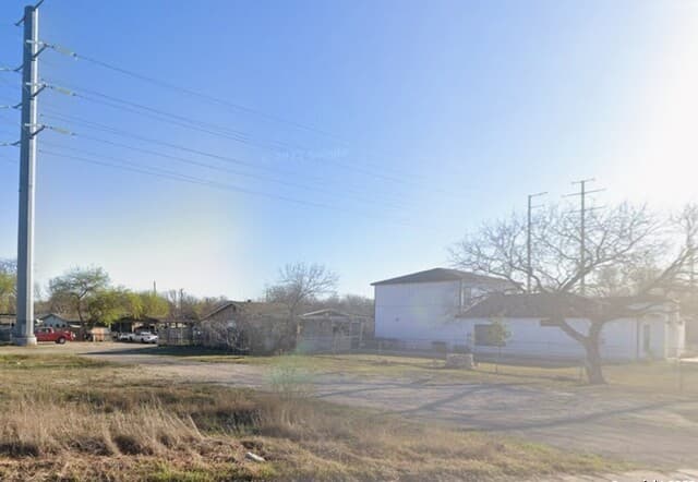 rental at 4643 Mascota in San Antonio, TX — photo 5