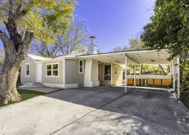 3-bedroom rental at 846 San Angelo in San Antonio, TX — photo 3