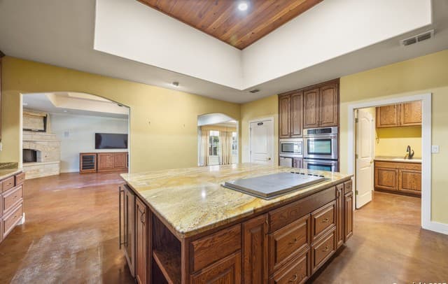 3-bedroom rental at 1200 Doe Run in Fredericksburg, TX — photo 4