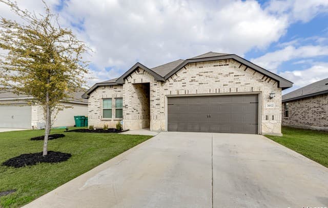 4-bedroom rental at 3012 Toscana Way in Schertz, TX — photo 2