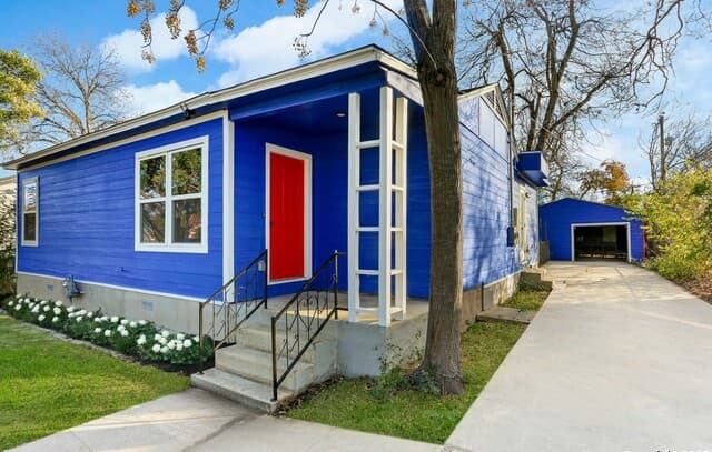 3-bedroom rental at 134 Elmo in San Antonio, TX — photo 2